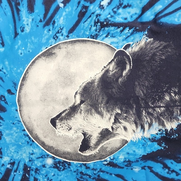 Y2k Wolf Graphic Gilden Cotton Tshirt - Picture 2 of 4